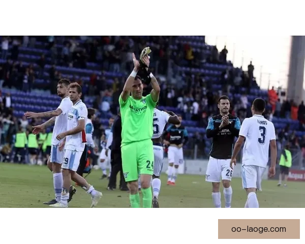 伊萨克森拉齐奥右路突破犀利连续撕开对方防线